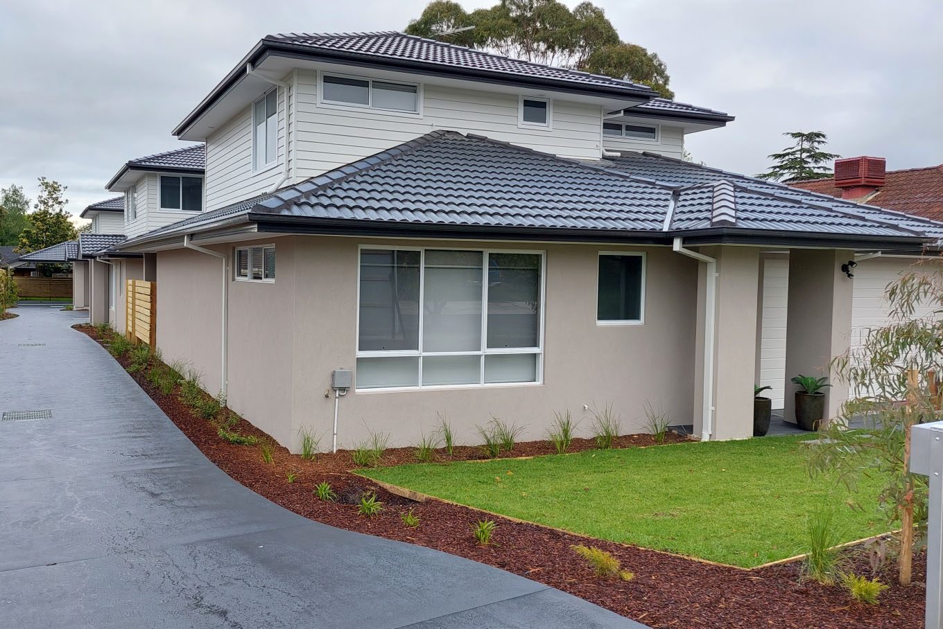 RINGWOOD 3 units LOYCO